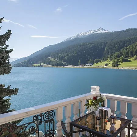 Schloesschen Am See Reschen